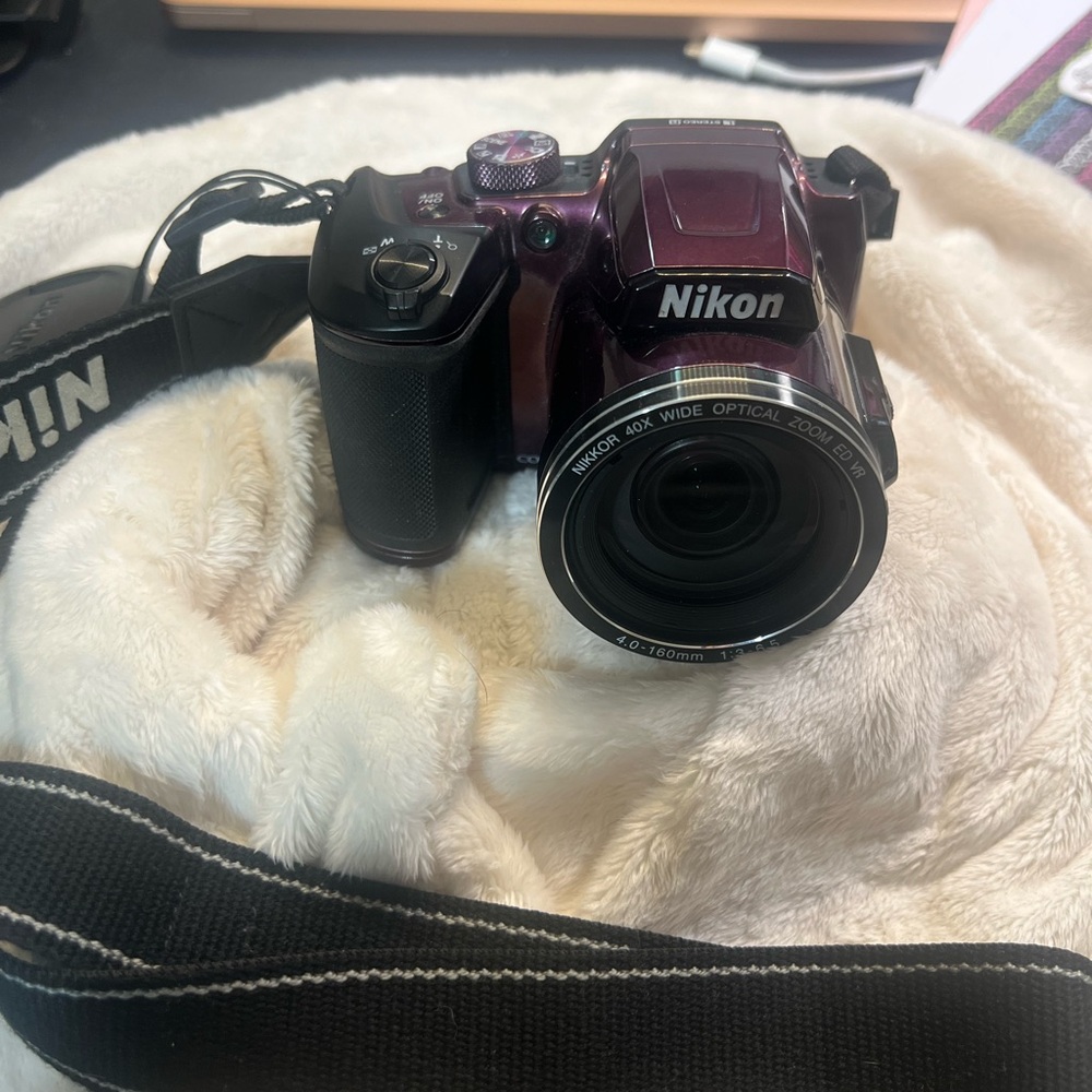 Nikon coolpix B500 40x optical zoom wide full hd camera.